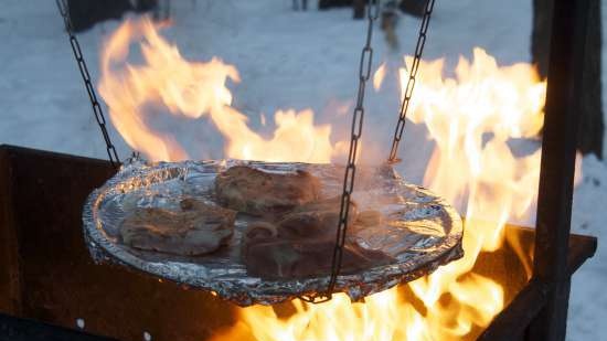 Carns a l'estil Saar en un gronxador (Saarlaendischer Schwenkbraten)