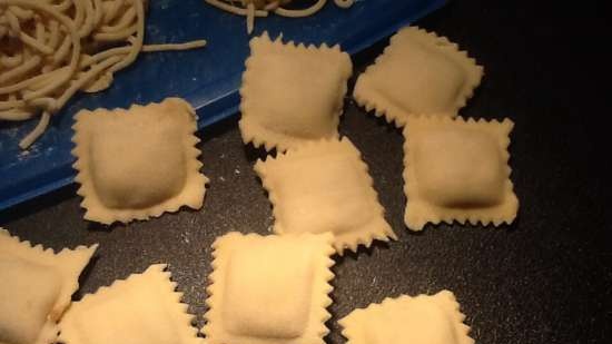 Homemade noodles, ravioli and everything for making them