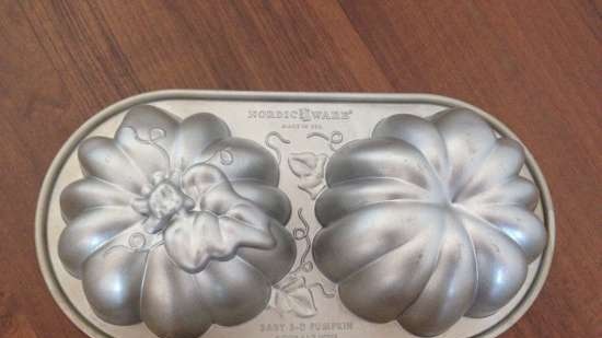 Bakeware Nordic Ware: kjøp, funksjoner, anmeldelser, oppskrifter