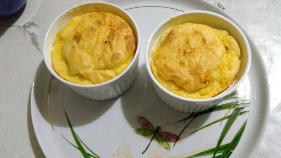 Aardappelsoufflé met worstjes om te bakken