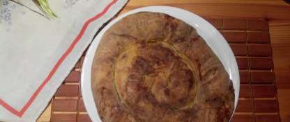 Pita Guzhvara Zelyanitsa (stendere l'impasto a mano)