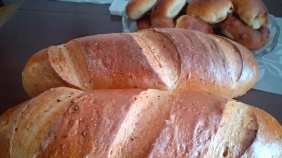 Gistbrood met griesmeel en karnemelk