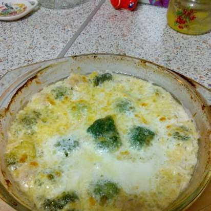 Casseruola di polpette con broccoli