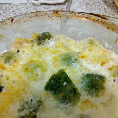 Casseruola di polpette con broccoli