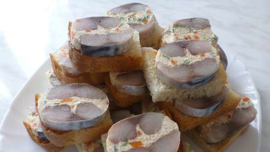 Ang Mackerel ay pinalamanan ng creamy caviar pate