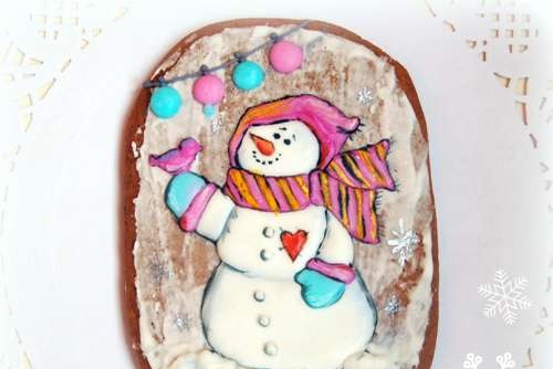 We decorate gingerbread cookies, cookies