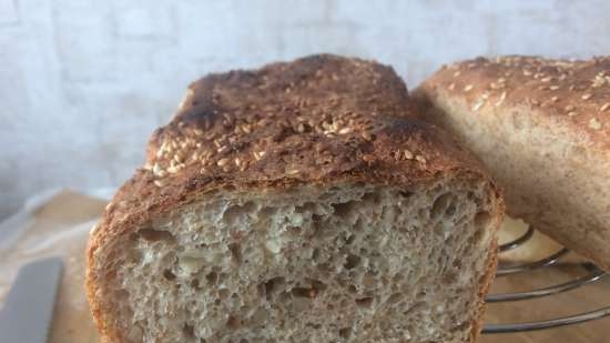 Pane con farina d'avena, crusca, sesamo e semi