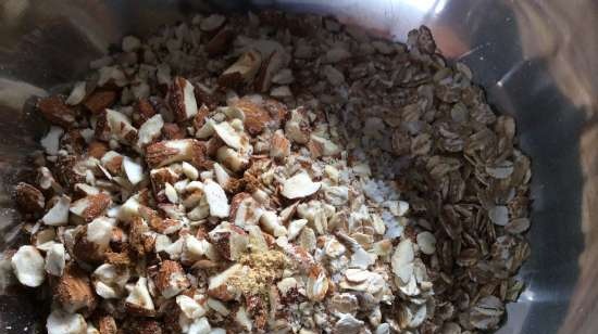 Muesli croccante ricoperto di caramello al miele