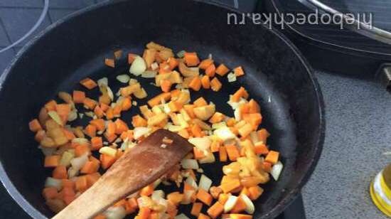 Carrot and ginger soup (German recipe)