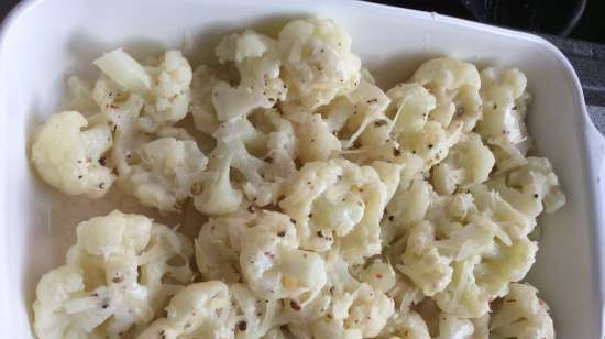 Cauliflower na may puting keso na keso