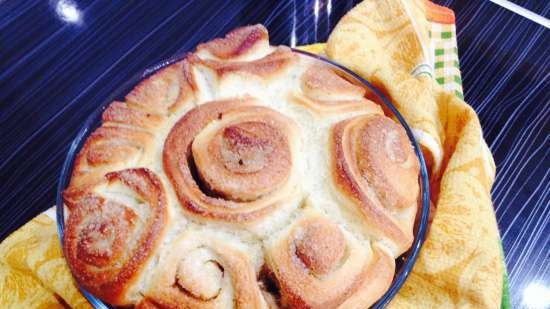 English buns with fruit