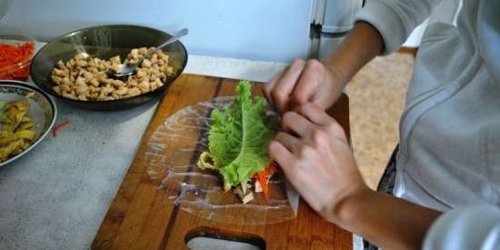 Spring roll kasama ng manok