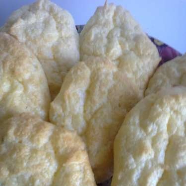 Puffed cheese biscuits for breakfast