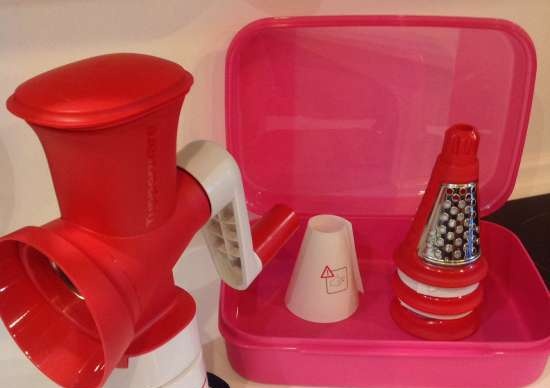 Plastic dishes Tupperware - reviews