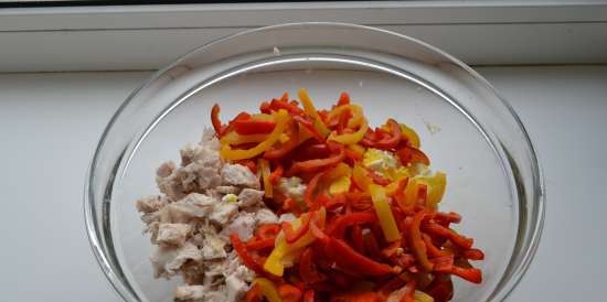 Chicken and bell pepper salad