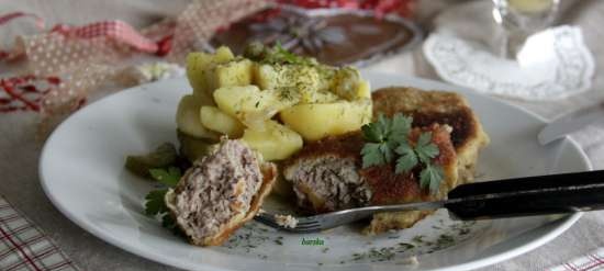 Tinadtad na estilo ng schnitzel Vienna (Hackfleisch Schnitzel at Wiener Art)