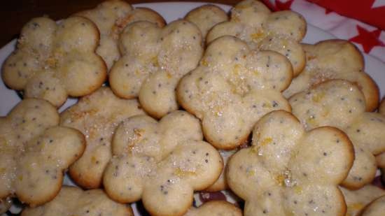 Lemon biscuits with poppy seeds (Tescoma dough press syringe)