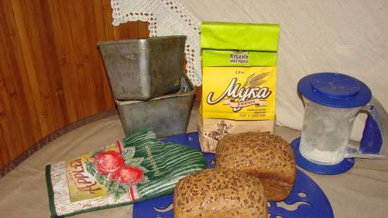 Wheat-rye tinapay na 50x50 na may likidong lebadura (oven)