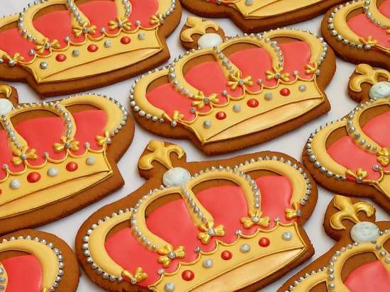 We decorate gingerbread cookies, cookies