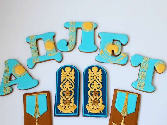 Decoramos galletas de jengibre, galletas