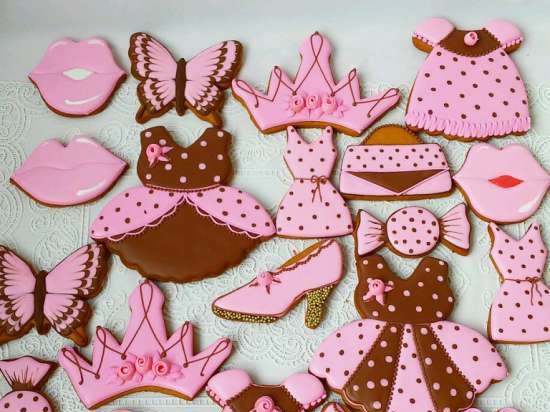 We decorate gingerbread cookies, cookies