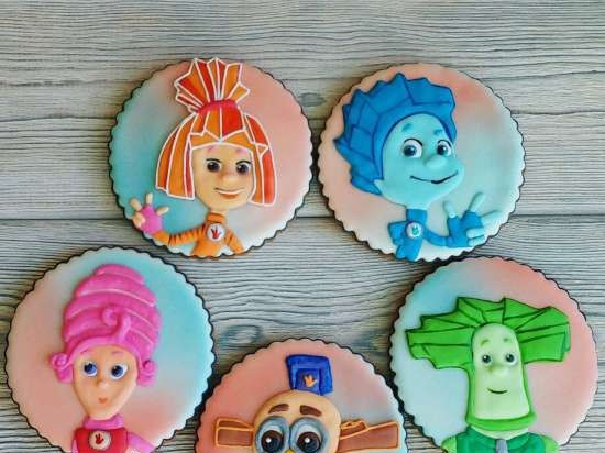 Decoramos galletas de jengibre, galletas