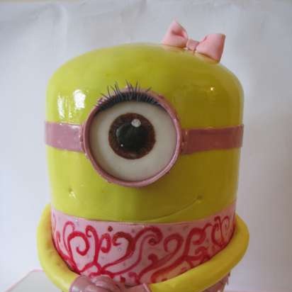 Despicable Me Cakes