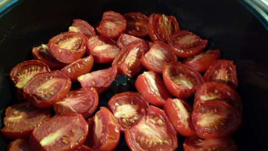 Baked tomatoes and plums