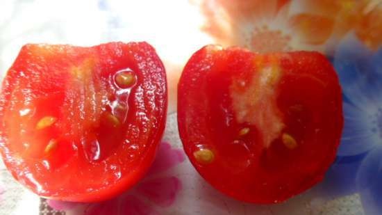 Baked tomatoes and plums