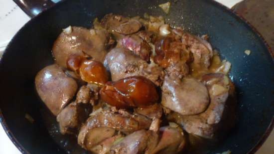 Chicken liver with baked plums and duchess potatoes