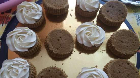 Cupcakes White Roses (Tiramisu lasa)