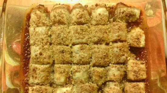 ม้วน a la Baklava จากแป้งพัฟสำเร็จรูป (โดยใช้เครื่องรีดแป้ง)