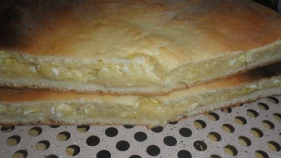 Torta con cavolo, uova e formaggio