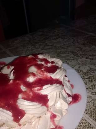 Dessert Pavlova