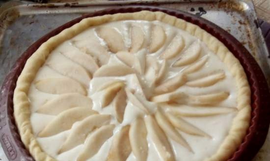 Yeast curd pear pie