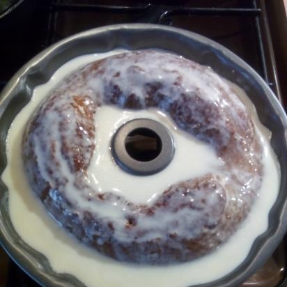 Torta al miele semplice con ripieno di panna acida