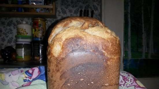 Wheat bread with rye sourdough