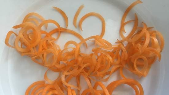 Tritatutto a spirale (affettatrice, spiralatrice) per tagliare frutta e verdura