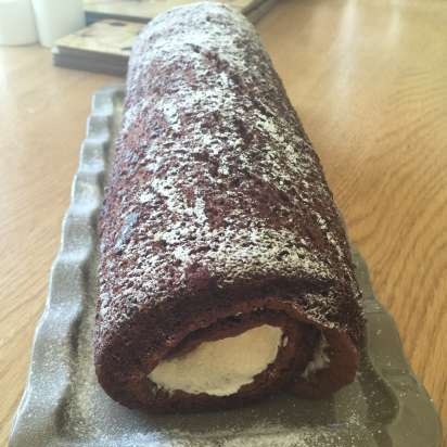 Chocolate sponge roll