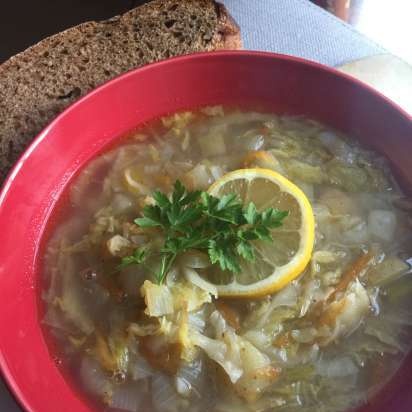 Onion soup with cabbage (lean)