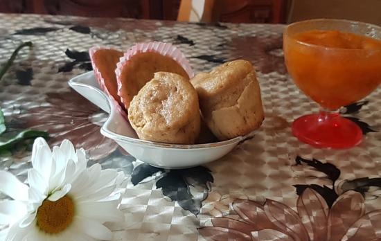 Apple donut muffins