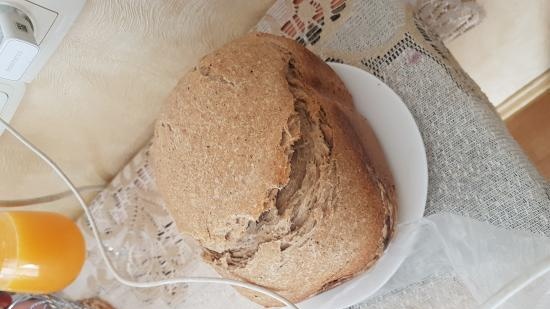 Wheat bread with rye sourdough