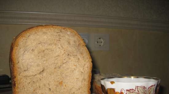 Wheat bread with rye sourdough