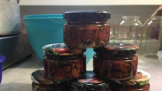 Pomodori secchi al forno in olio profumato (cottura e conserve)