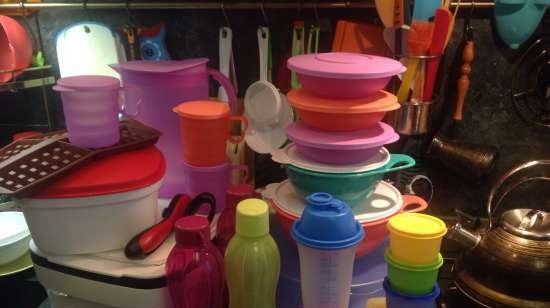 Plastic dishes Tupperware - reviews