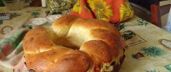 Torta di rotolo di semi di papavero a lievitazione naturale