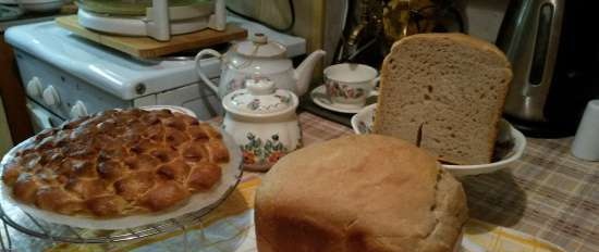 Wheat bread with rye sourdough