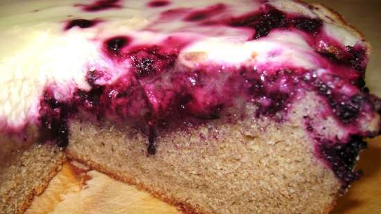 Abuela de centeno con relleno de bayas y crema agria (de arándanos, arándanos rojos o madreselva)