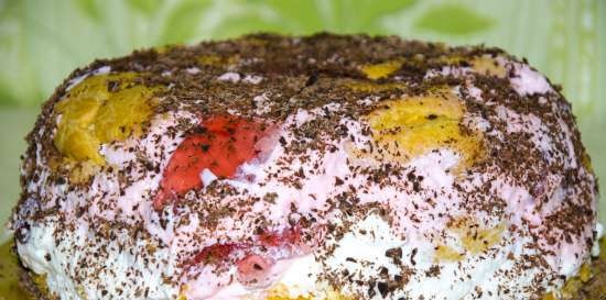 Pastel de postre con canutillos y gelatina