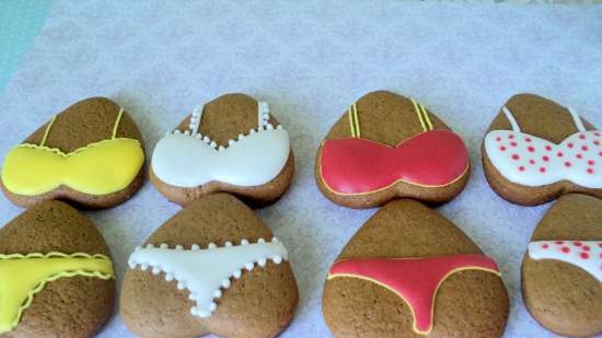 We decorate gingerbread cookies, cookies